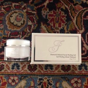 Makeup/ Forever Flawless